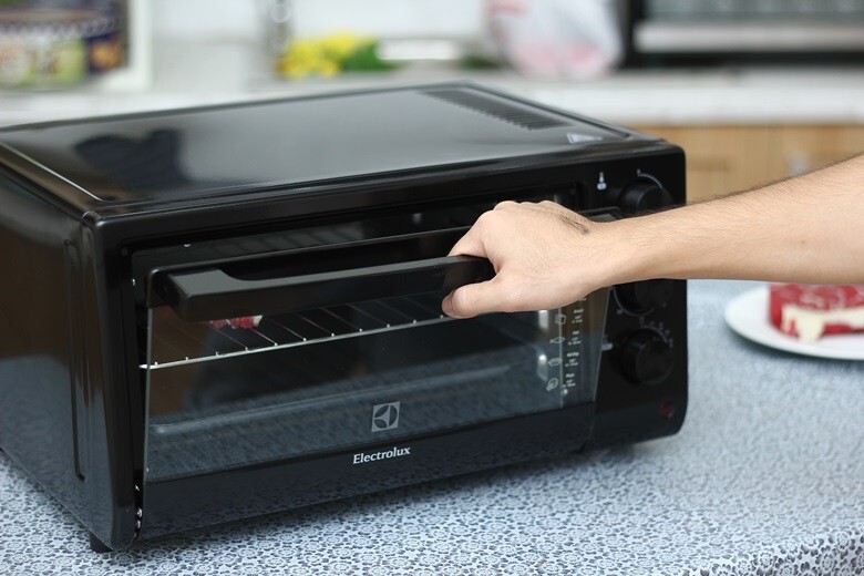 Lò nướng Electrolux EOT4550 21 lít Lò nướng Electrolux EOT4550 21 lít