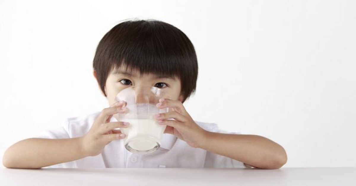 10 loại sữa cho bé 4 tuổi hỗ trợ tăng cân, tăng chiều cao tốt hiện nay