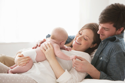 7 quan niệm sai lầm về việc kiêng cữ của mẹ bầu sau sinh