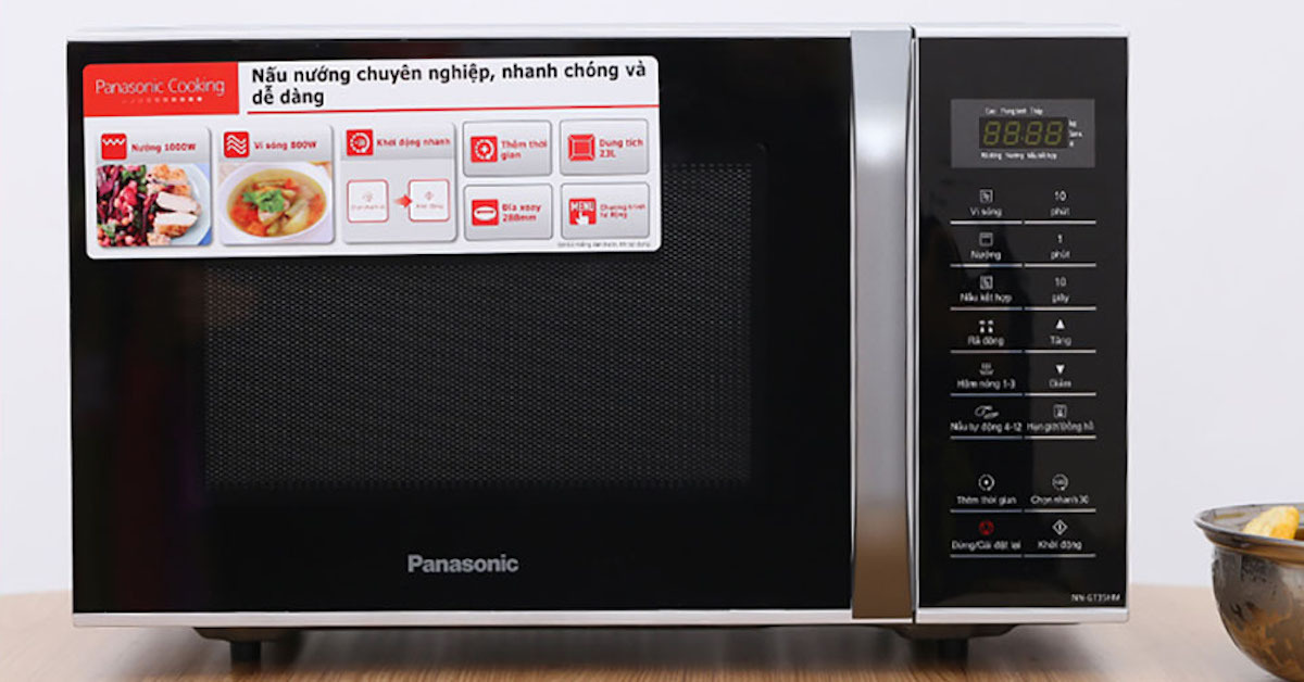 Review lò vi sóng Panasonic NN GT35HMYUE dùng để làm trứng nướng, rã đông