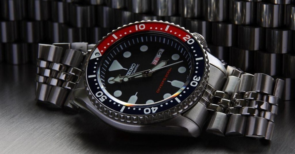 Đánh giá SEIKO SKX009K2 – Mẫu đồng hồ nam dây thép giá tốt