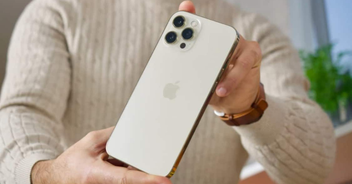 Điện thoại iPhone 12 Pro Max màu trắng dành cho ai? | websosanh.vn