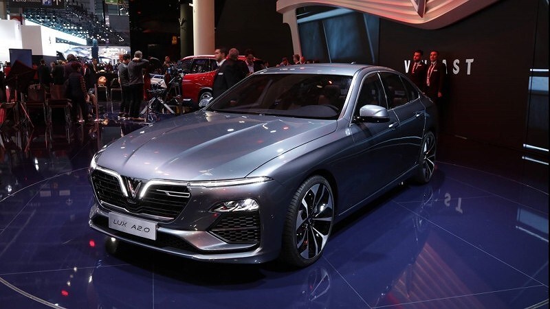 Giá xe VinFast Sedan LUX A2.0 cập nhật giảm sốc còn 800 triệu