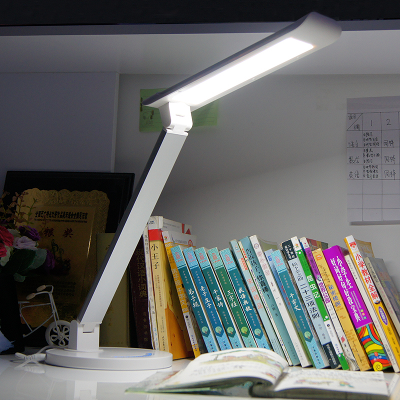 Lựa chọn đèn bàn giúp bảo vệ mắt khi làm việc và học tập