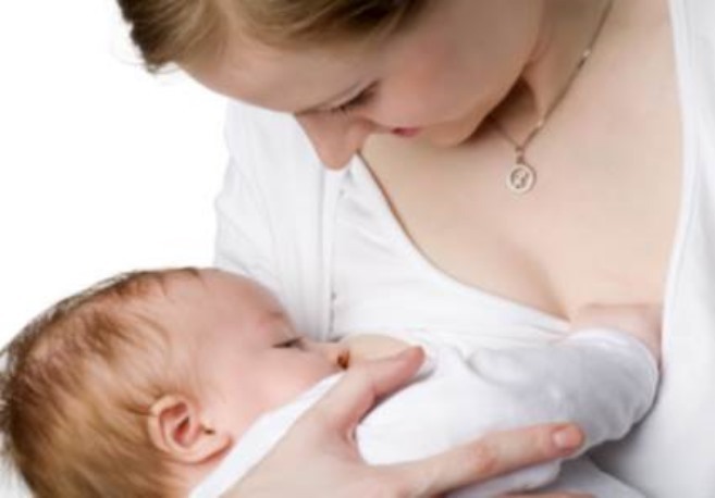 Nguyên nhân mẹ ít sữa và 15 mẹo để có nhiều sữa sau sinh hiệu quả cho mẹ