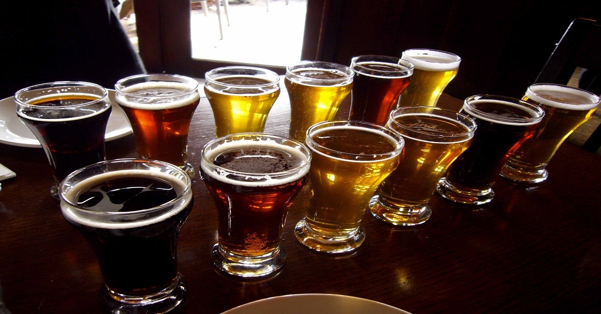 Phân biệt bia thủ công và bia công nghiệp: giống và khác nhau ở điểm gì?