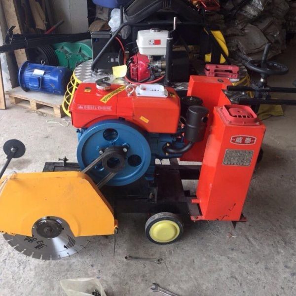 Nơi bán Máy cắt đường lắp động cơ dầu D8 giá rẻ nhất tháng 06/2021