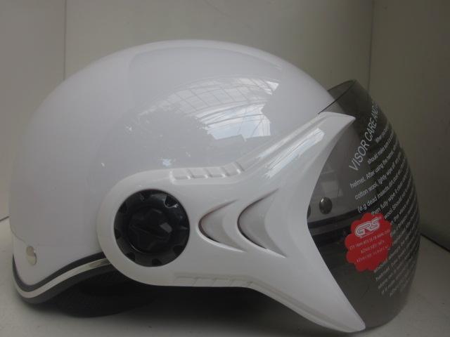 Mũ bảo hiểm có kính GRS A33