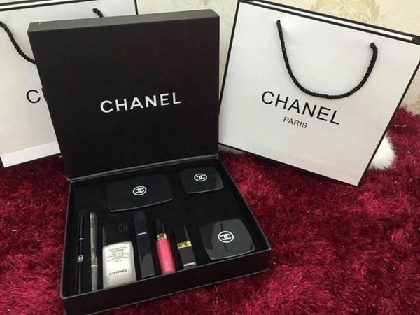 Bộ Trang Điểm Chanel 9 Món: Nơi bán giá rẻ, uy tín, chất lượng nhất | Websosanh