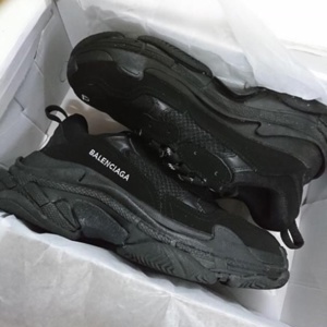 Balenciaga Triple S Black: Nơi bán giá rẻ, uy tín, chất lượng nhất | Websosanh