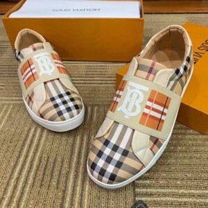 Giày Burberry: Nơi bán giá rẻ, uy tín, chất lượng nhất | Websosanh