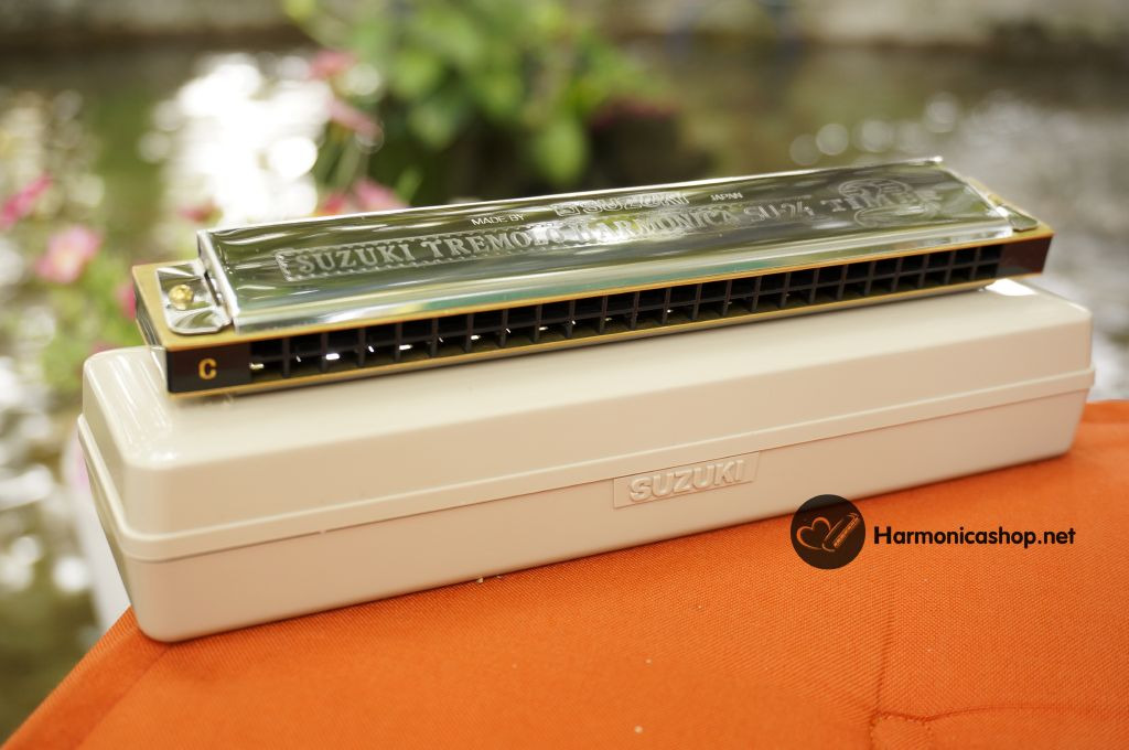 Harmonica Suzuki Tremolo 2Timer Su-24 phù hợp cho người mới chơi