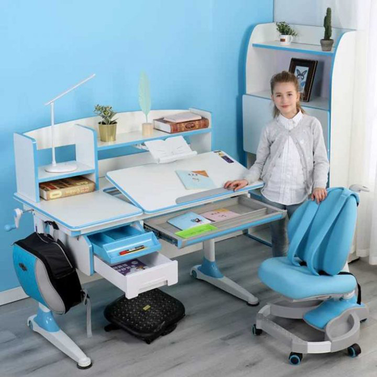 Bàn học mẫu giáo thông minh cho bé