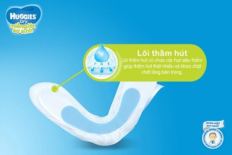 Miếng lót sơ sinh Huggies sở hữu chất liệu siêu mềm mại