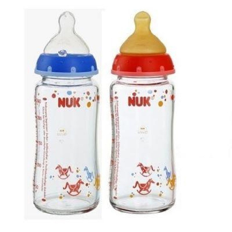 Bình sữa Nuk 300ml cổ rộng núm cao su và silicone