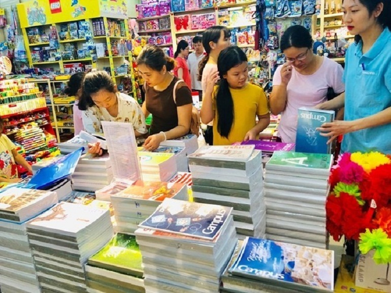 Nên mua dụng cụ học tập lớp 6 ở đâu?
