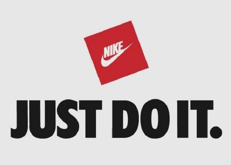 Logo đặc trưng dấu ngoặc phẩy và slogan “Just Do It” của thương hiệu Nike