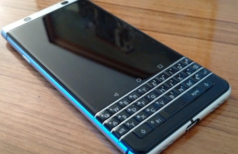 điện thoại blackberry keyone