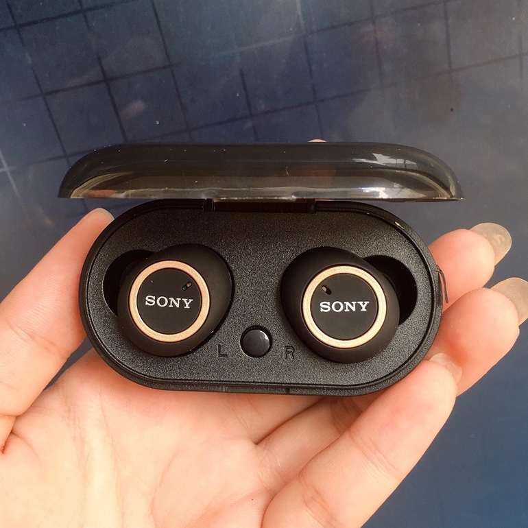 hộp sạc tai nghe true wireless Sony TWS D76