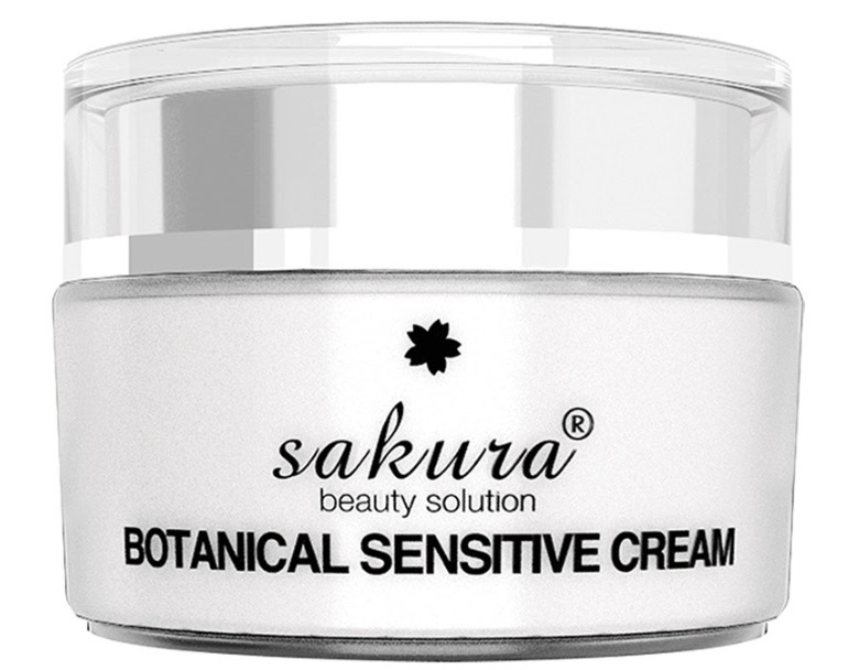Kem dưỡng ẩm Sakura Botanical Sensitive Cream luôn được tin dùng