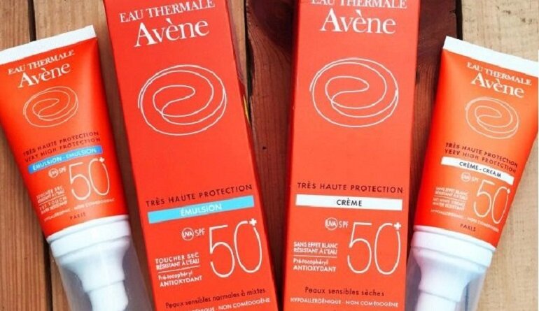 Kem chống nắng Avene Very High Protection SPF 50+ dành cho da nhạy cảm và da mụn