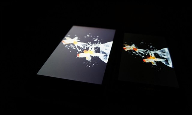 So sánh màn hình Xperia Z1 và Z1f