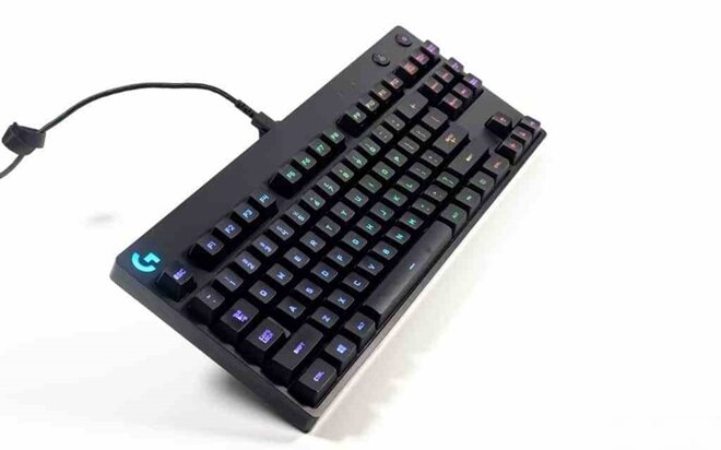 bàn phím cơ logitech pro g