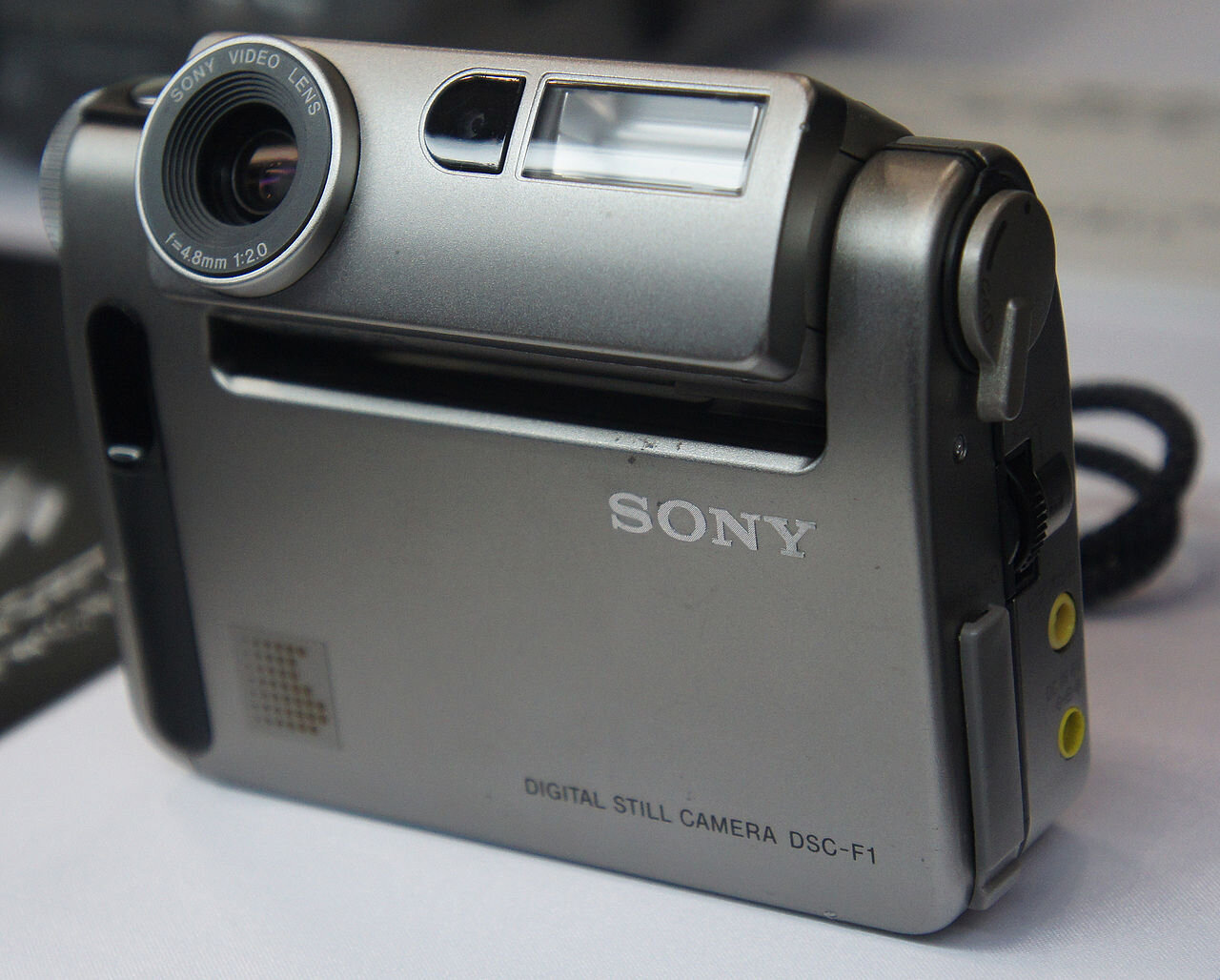 Máy ảnh Compact Sony Cybershot DSC-W810