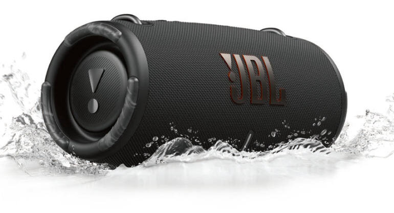 Loa di động JBL sở hữu khả năng chống nước cực tốt với chuẩn IPX7 