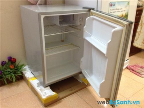 Việc kê tủ lạnh nơi không bằng phẳng có thể gây rung tủ lạnh