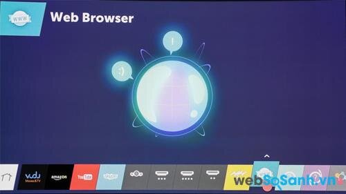 Giao diện của Web OS với các thẻ ứng dụng phía dưới