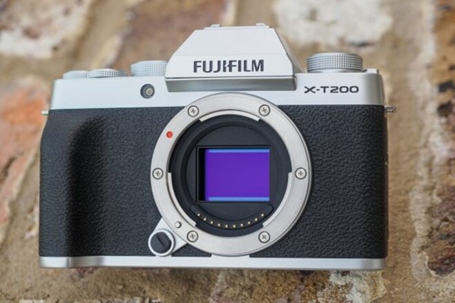 fujifilm x-t200