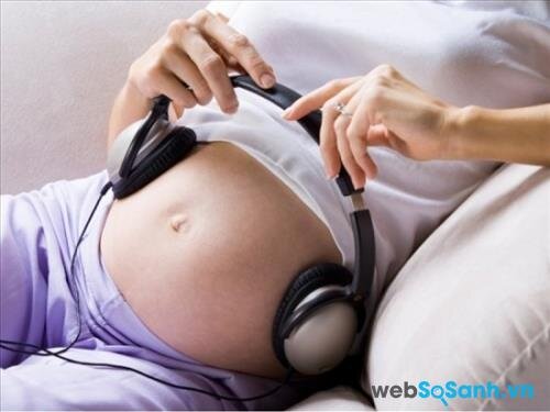giai đoạn thích hợp để các mẹ bầu bắt đầu cho bé nghe nhạc là từ tuần thứ 16-20 trở đi.