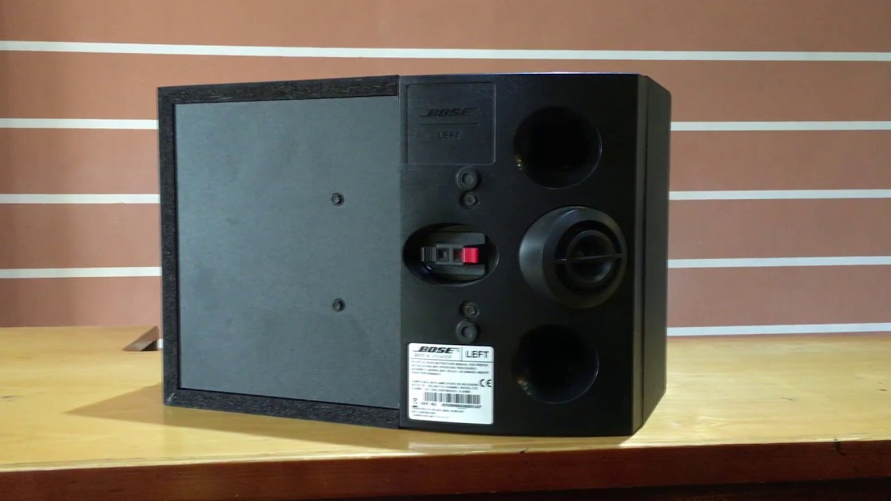 Loa karaoke Bose 301 Series 5 Mỹ có thiết kế nhỏ gọn
