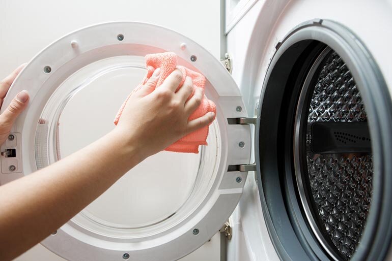 Vệ sinh máy giặt bằng dầu dấm