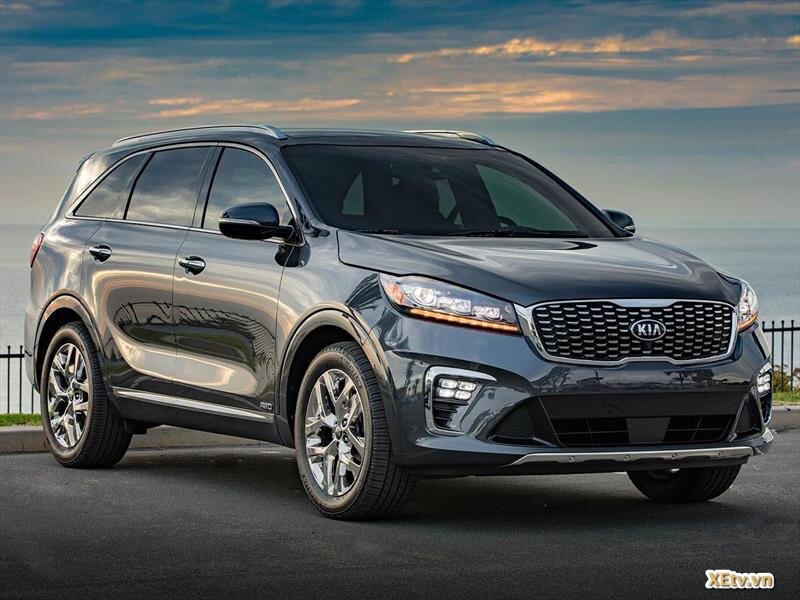 Kia Sorento ấn tượng về kiểu dáng thiết kế mạnh mẽ