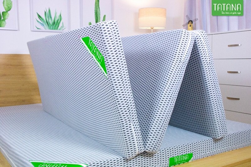 Nệm cao su nhân tạo gấp 3 Tatana tiện dụng gọn gàng