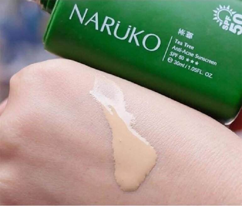 Review kem chống nắng Naruko dành cho da dầu mụn