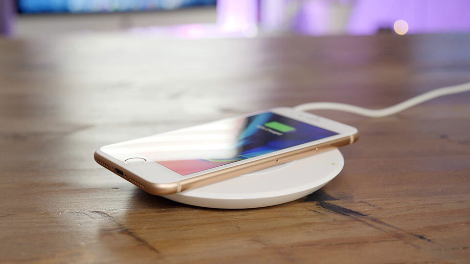 Apple hỗ trợ tính năng sạc nhanh cho các iPhone mới 