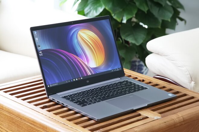 Chỉ với mức giá tầm trung, bạn đã có thể sở hữu chiếc laptop với đầy đủ tính năng 