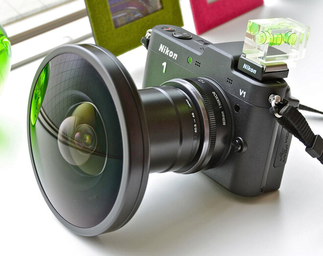 Lens Fish Eye cho ra ảnh có toàn cảnh hình cầu