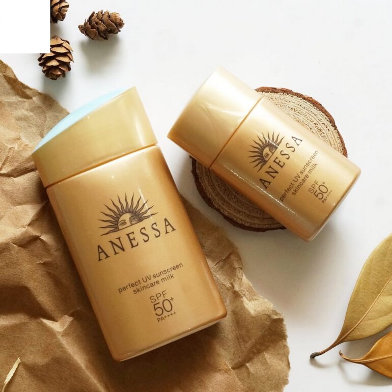 Kem chống nắng Anessa Perfect UV Sunscreen Skincare Milk