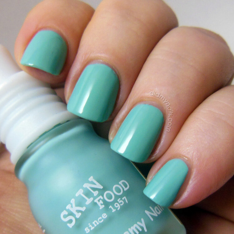 Beautiful nail polish color combinations for Capricorn