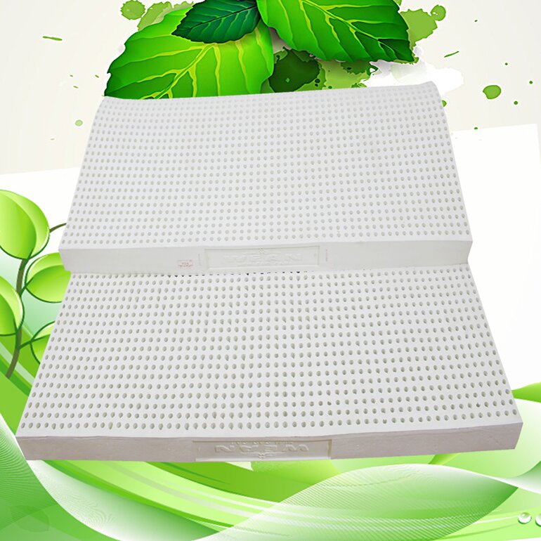 Bề mặt nệm được thiết kế hàng triệu lỗ nhỏ, nên rất thoáng khí
