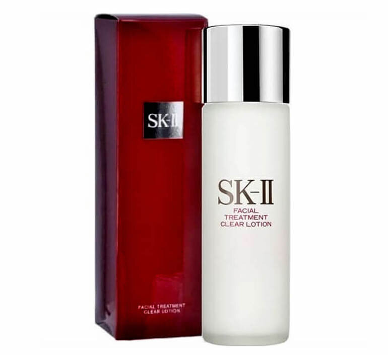 Nước hoa hồng SK-II 230ml được thiết kế khá nhỏ gọn, có thể mang theo khi đi xa.