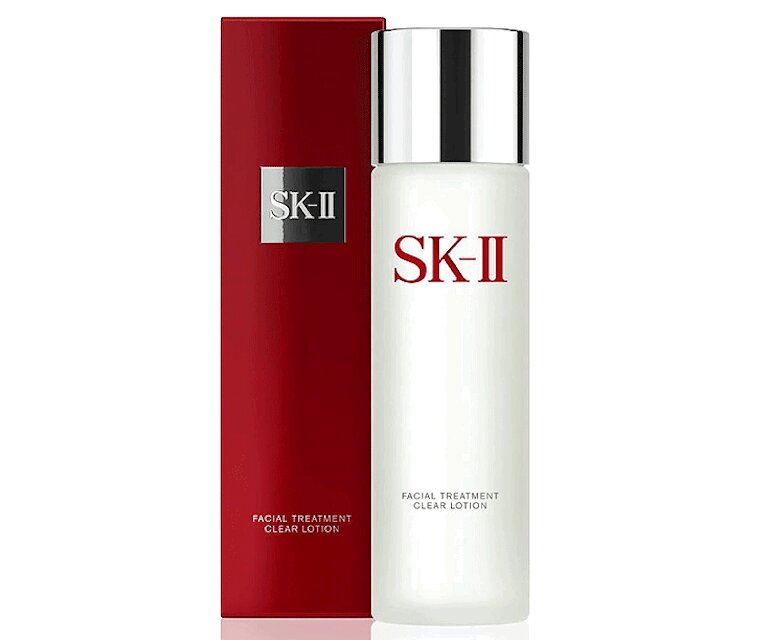 Nước hoa hồng SK-II 230ml là sự kết hợp của Pitera và AHA giúp làm sạch sâu lỗ chân lông.