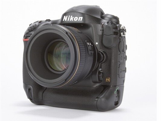 Nặng, đắt và có vẻ thiếu hụt tính sáng tạo song Nikon D4S vẫn là một trong các model DSLR hoàn hảo nhất hiện nay. Lý do là bởi Nikon đã tập trung vào yếu tố quan trọng nhất: chất lượng ảnh.