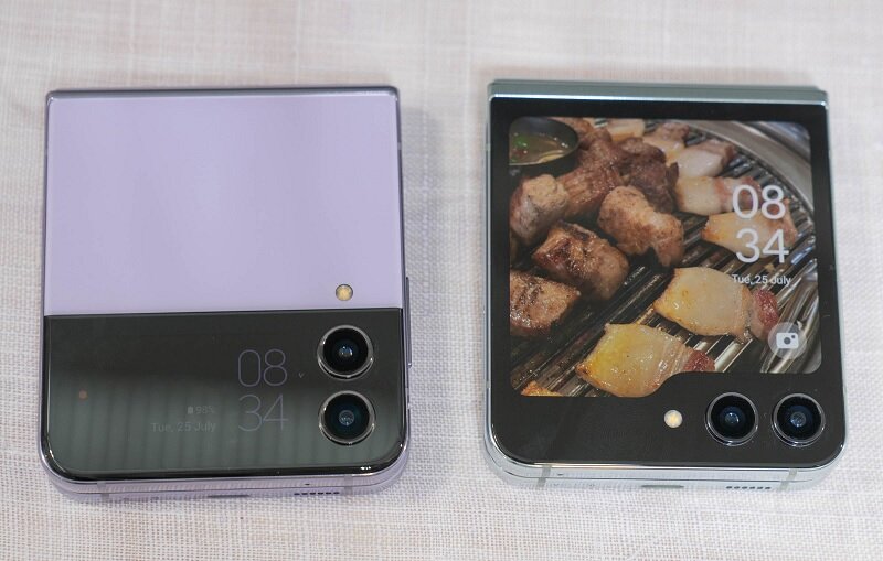 galaxy z flip5 vs z flip4 màn hình phụ