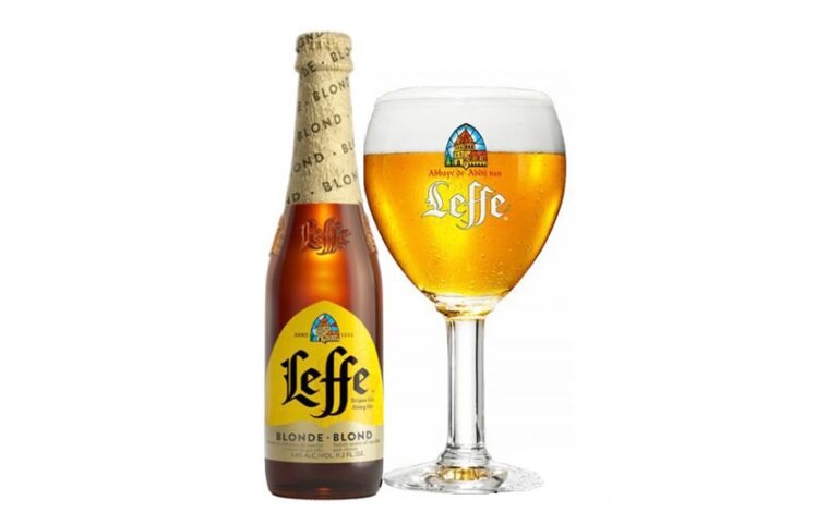 Bia Leffe Blonde của Bỉ - Giá khoảng: 42.000 vnd/ chai 330ml