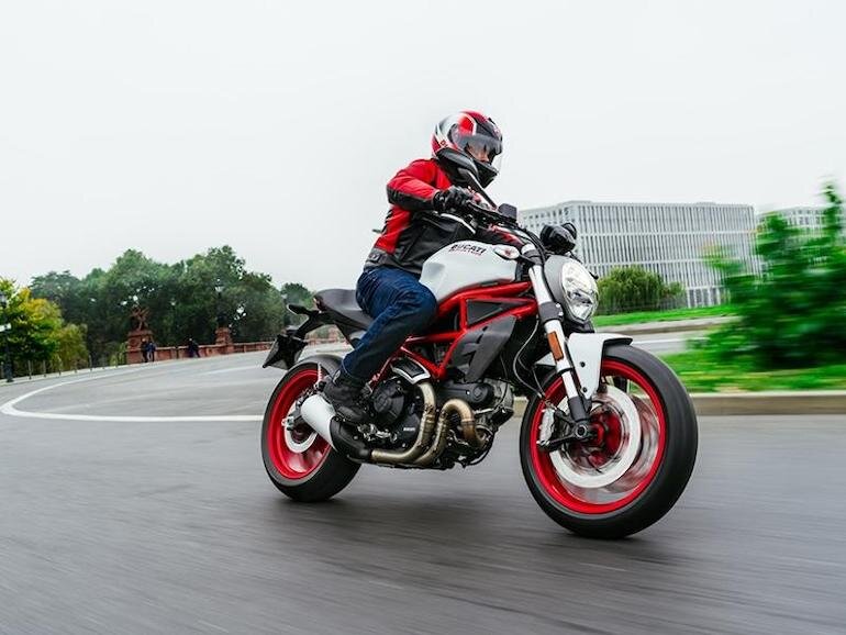 xe phân khối lớn Ducati Multistrada 1260 Pikes Peak 2019